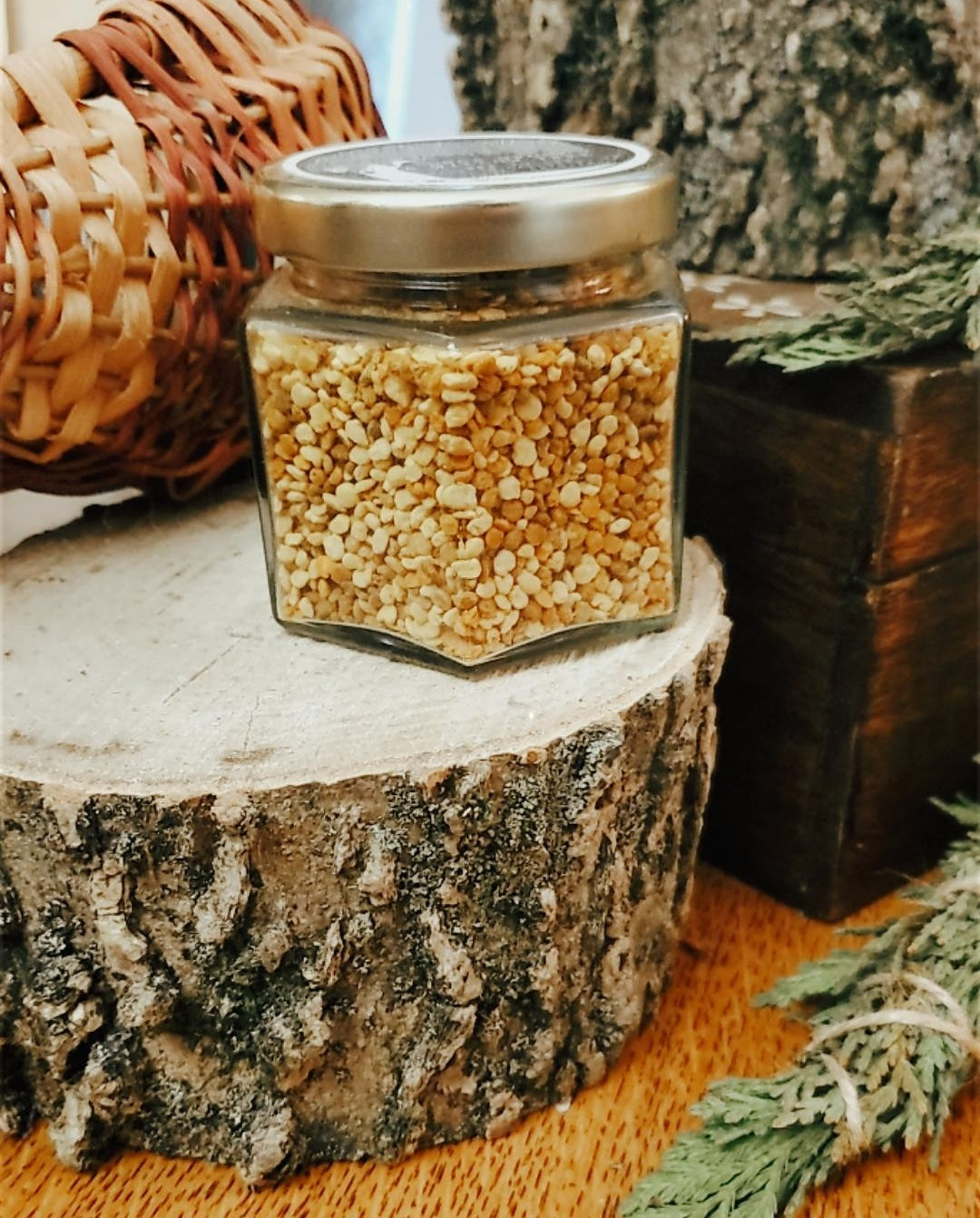 Bee Pollen and Seed Collection