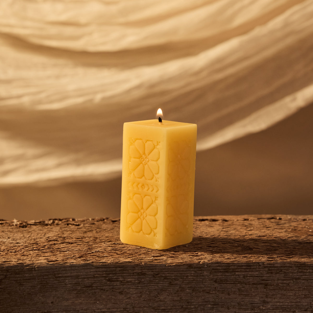 Bloom Beeswax Pillar